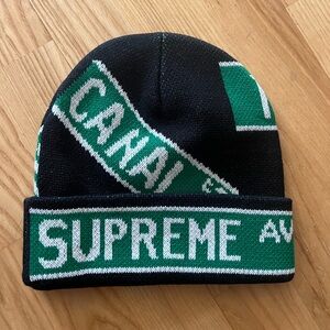 SUPREME BRAND NEW BEANIE